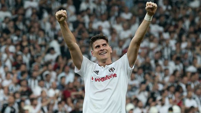 Gomez'in Kalmak İçin Tek Sıkıntısı